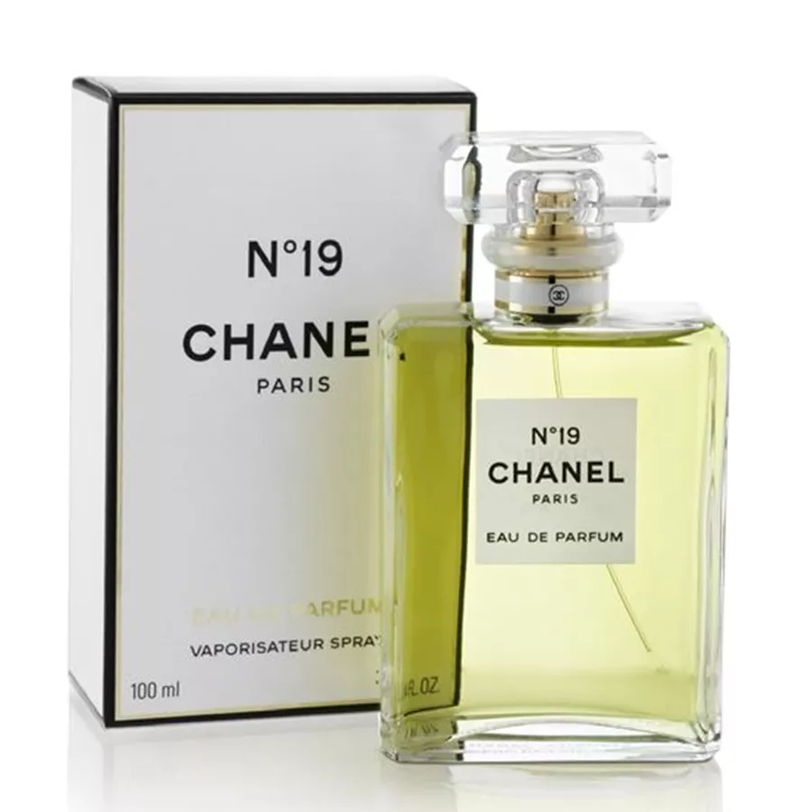 CHANEL No.19 POUDRE